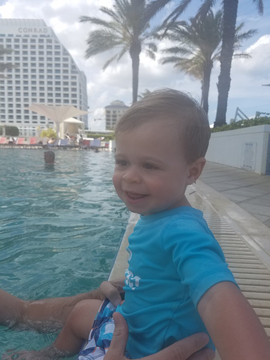 KrisRo's tweet photo. We had such a great time at @HiltonFLLBeach, missing it already! https://t.co/DvGCfaIwc5