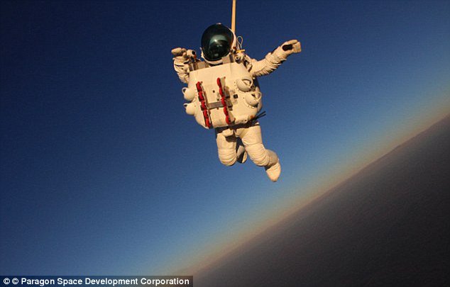 DailyMail's tweet photo. Chinese high-tech company looks for volunteers to parachute from SPACE https://t.co/psFgHj6kpB https://t.co/TCakhzVXep