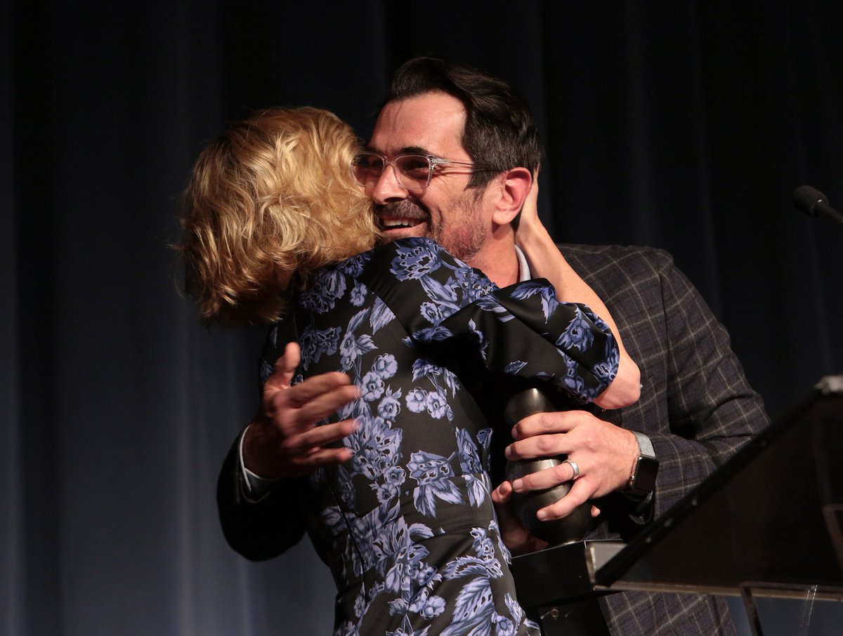 Jhpiego's tweet photo. What a privilege to honor @itsJulieBowen last night at #Laughter2016! Grateful to all who support women worldwide! https://t.co/15AsmnGDi6
