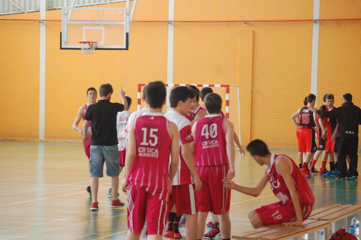 ucacb's tweet photo. ¡El duelo de Albacete se lo lleva CB UCA! campeón regional infantil (Vía @GIGANTESbasket) || https://t.co/BCDBSoZlAb https://t.co/UbNJAlDaGH