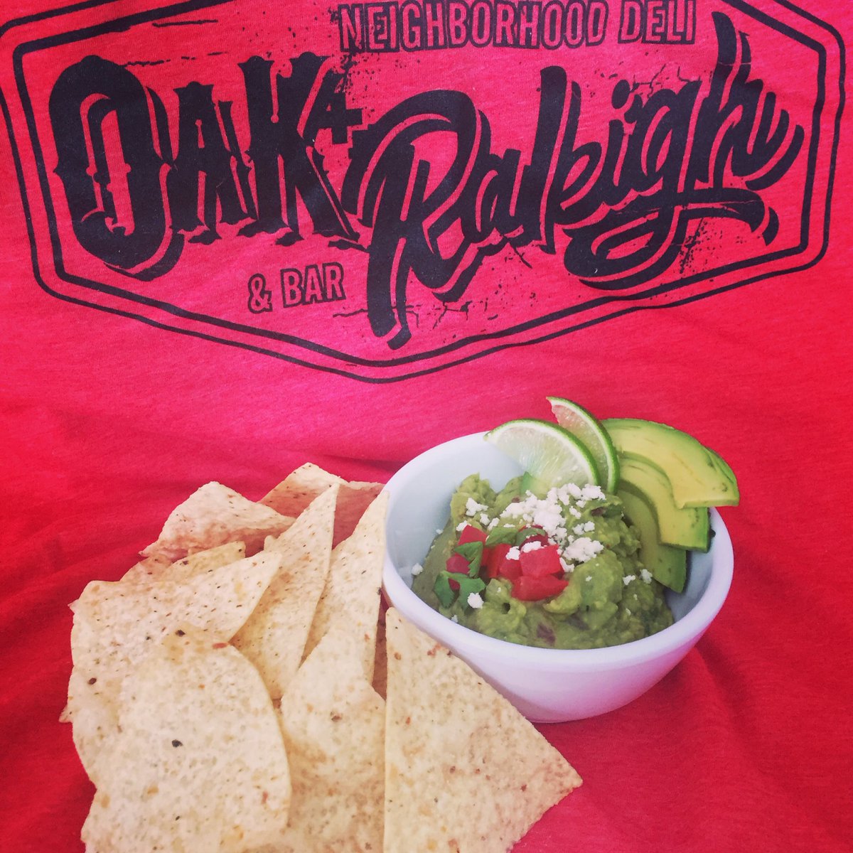 OakAndRaleigh's tweet photo. #tacotuesday #guacamole #guacamolegate #nopeas #tacos #queso + $2.50 off all #IPA bottles and cans! @inbirmingham https://t.co/2zzPctGupV
