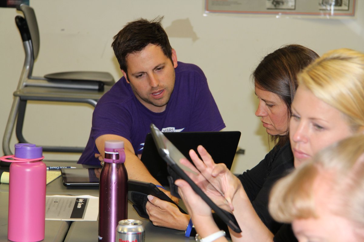 olatheschools's tweet photo. Schools studied data, worked on school improvement and professional development plans. #opsrunners #leadershipsummit https://t.co/RdqzrUy2Md