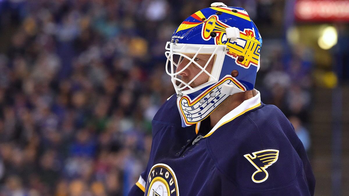 StLouisBlues's tweet photo. Hitchcock says its Brian Elliott's turn for Game 6. #stlblues #WeAllBleedBlue https://t.co/0A2F5ZL3jB