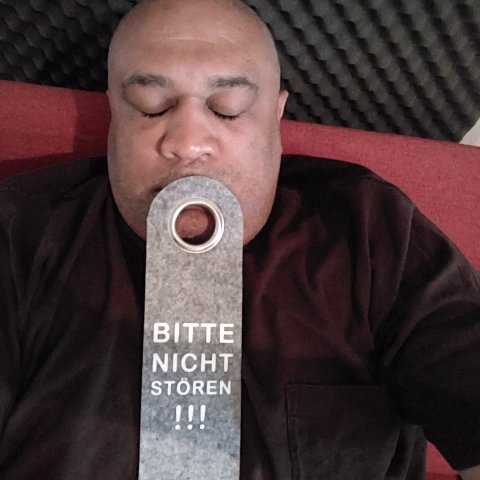 WashNatOpera's tweet photo. It seems like Brünnhilde is not the only one taking a nap... Enjoy the well-reserved rest, Gordon Hawkins! #RingDC https://t.co/dEHtgJGbjg