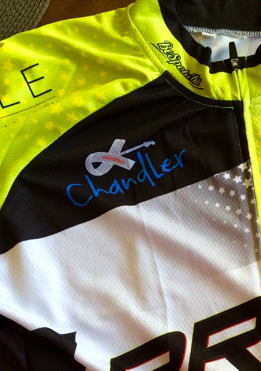 bespokekit's tweet photo. Team RR4TG in the RAAM,going grey in May!3000 miles Oceanside, CA to Annapolis, MD and every mile in Bespokeit kits! https://t.co/lYKnmRHz4B