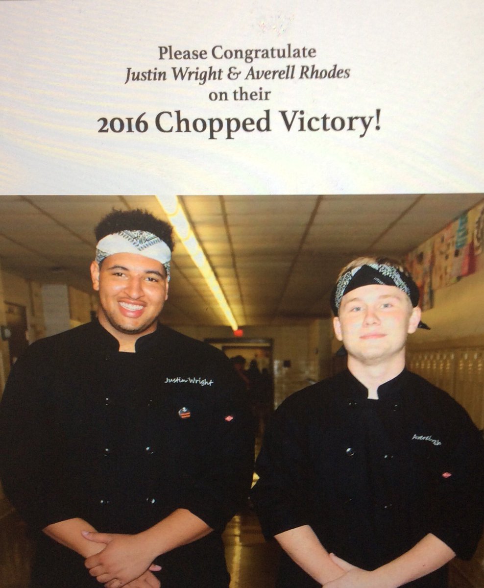 lanphierfoods's tweet photo. #champions #lanphier #lhsfoods https://t.co/v6X0VAgNRL