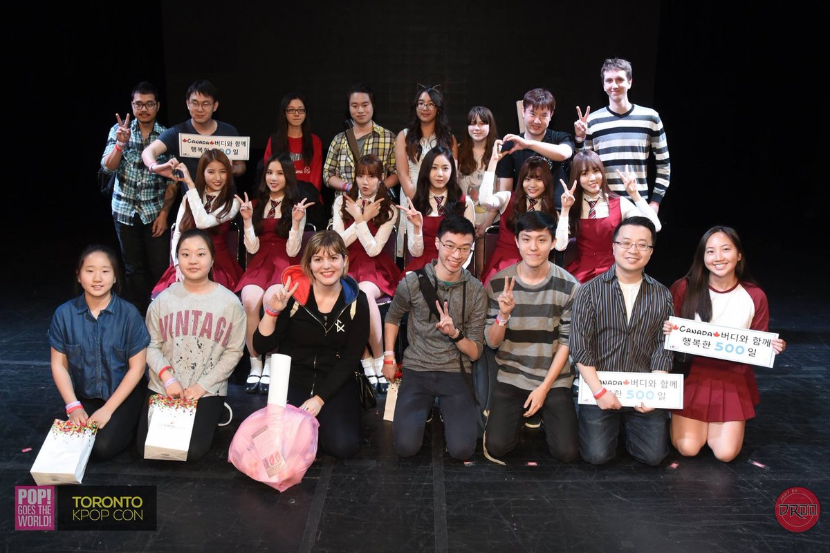 comradeunha's tweet photo. I look awful from crying so much but WHATEVER I'M IN PHOTOS WITH GFRIEND #GFRIENDinToronto https://t.co/o3fDtK1Tsi
