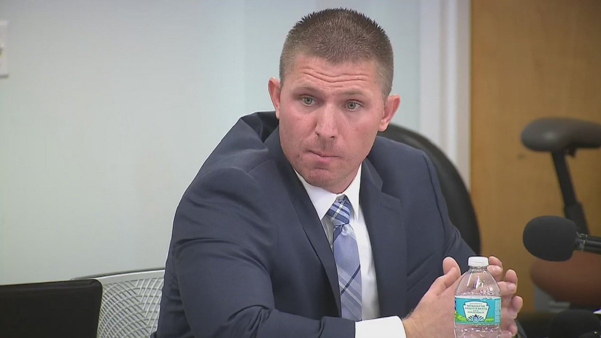 Fired Fort Lauderdale cop will not get job back after exchanging racist text messages bit.ly/1sOtnZk?utm_me… https://t.co/9QxVeME1hj