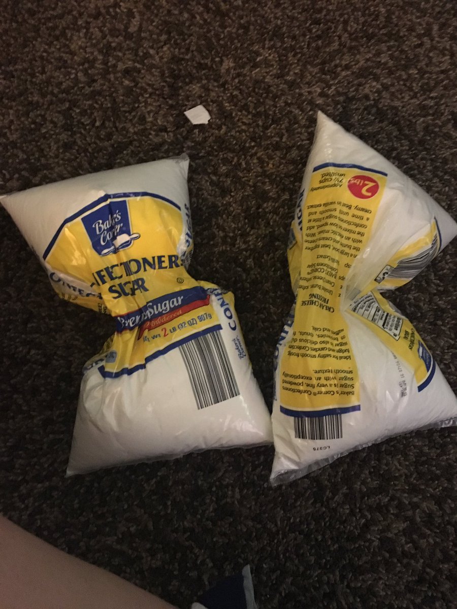 Megan_Cady's tweet photo. @BikiniBodyMommy when you can't find your weights and you are a cake baker! #BBMC5 #BBM_SweatySelfie https://t.co/BobzumGE7A