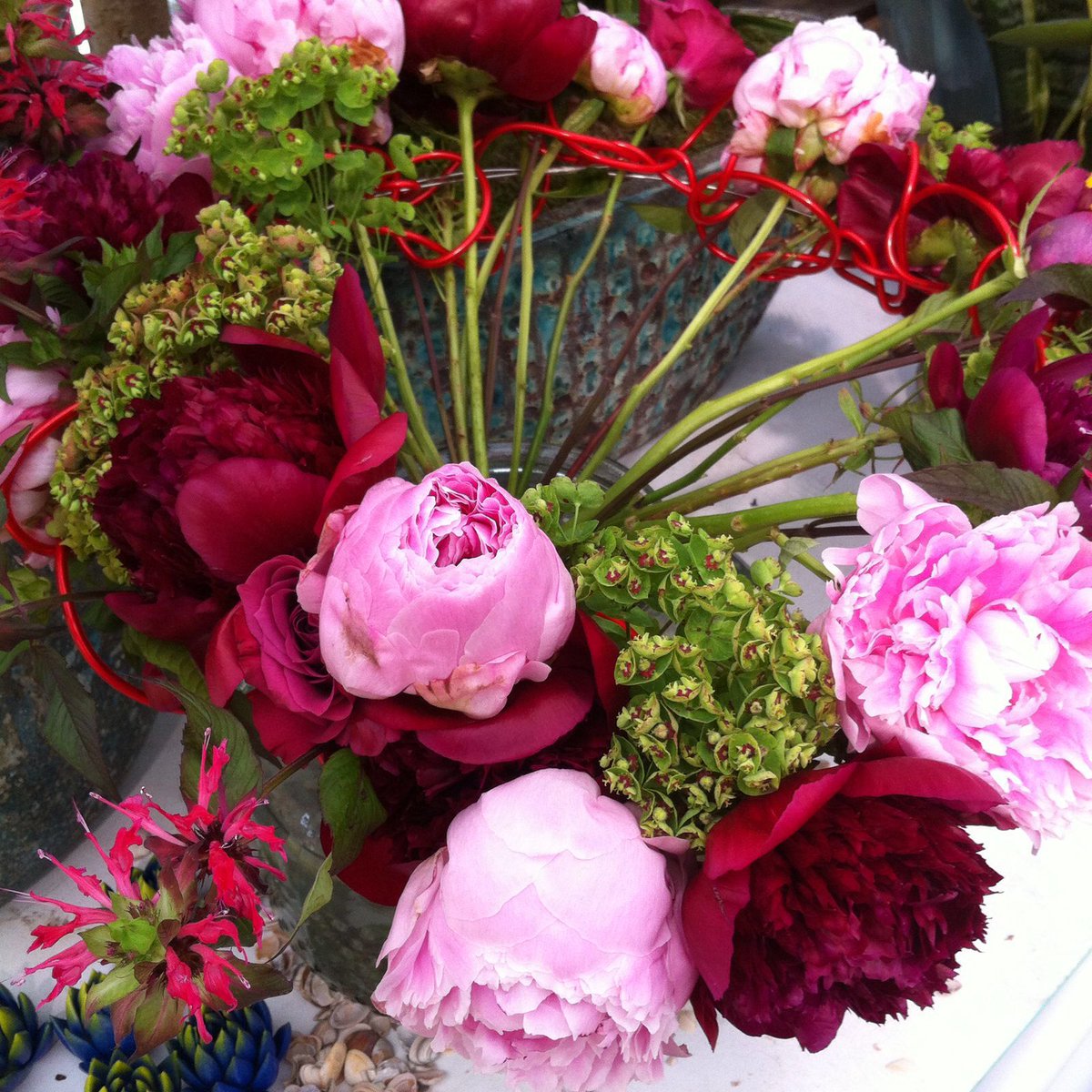 summerflowersNL's tweet photo. Summerflowers producten verwerkt door @RomeoSommers op de #libellezomerweek kom ze bekijken https://t.co/dj1tPJcS4H