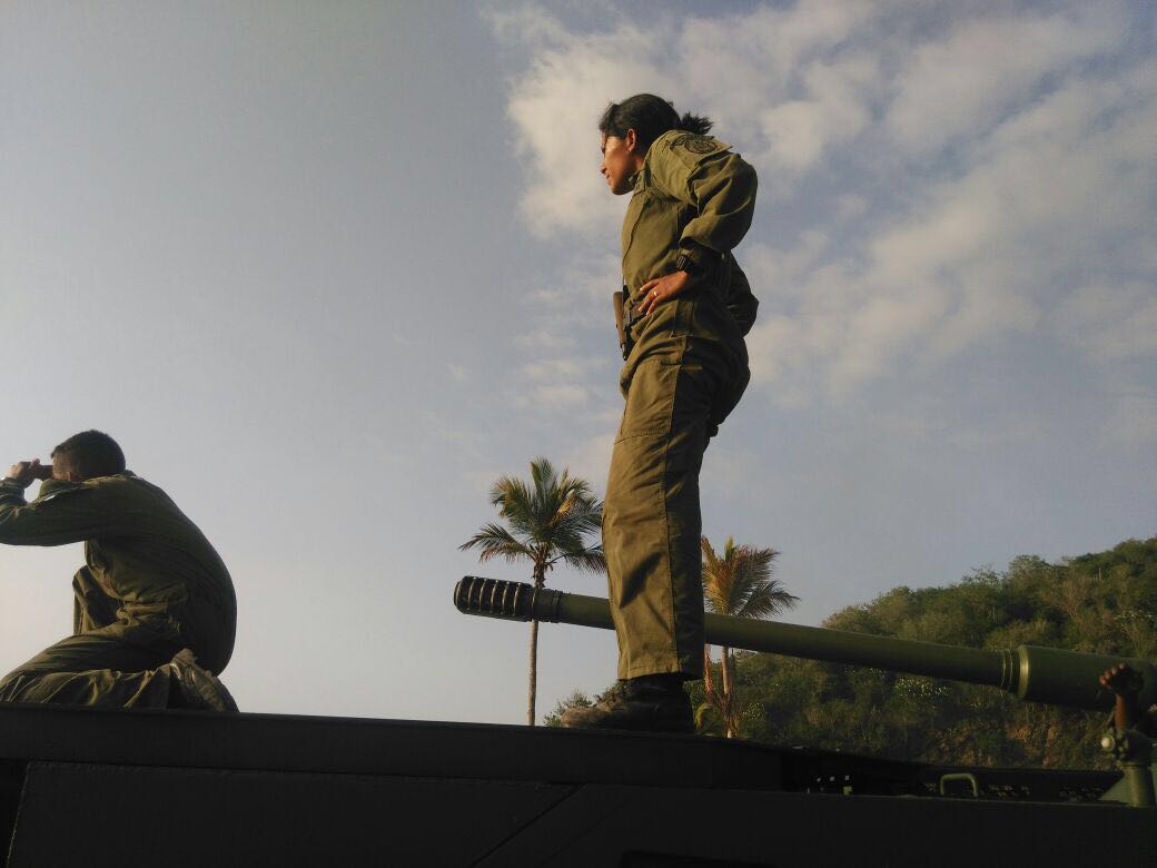 vladimirpadrino's tweet photo. Asi participa la digna mujer venezolana en la defensa militar de su patria. #LaRevolucionEsMujer #FANBesVenezuela https://t.co/XnzH6BlY7m