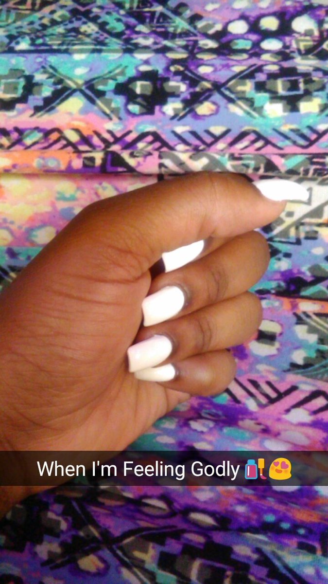 SubWayTatted__'s tweet photo. Nails 💦💅😍 #White #Cute #Godly https://t.co/wtbQBQYa2i