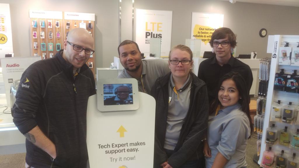 JRasdall_SC's tweet photo. Live Tech Expert Demo. Store #201 West Des Moines. GP. Thanks for your expertise Al. @HoosierCrouch @LangerLucas https://t.co/7C8SpIQdVc