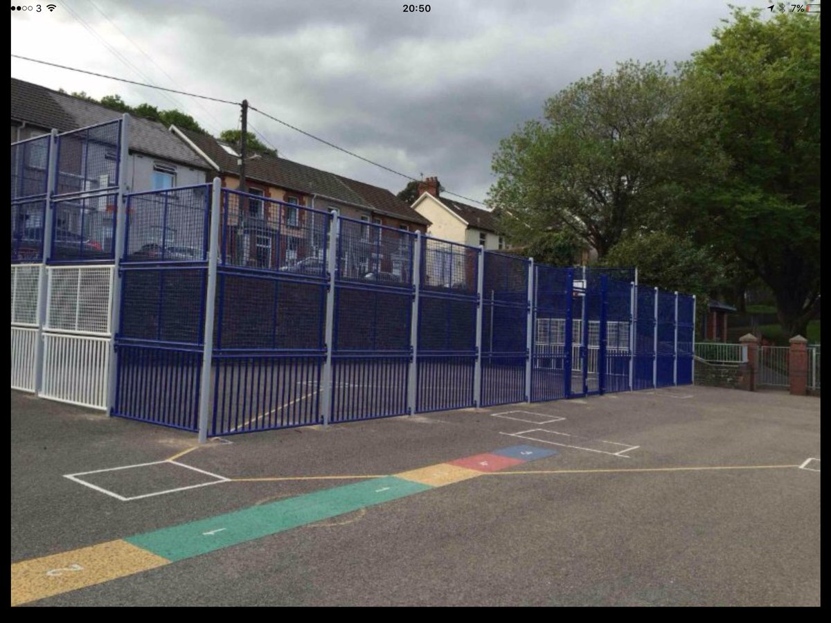 dragonplayuk's tweet photo. Another superb Arena MUGA installation, we are the UK's leading providers of Multi Use Games Area. #AvaRecreation https://t.co/YgpdIHFdf2