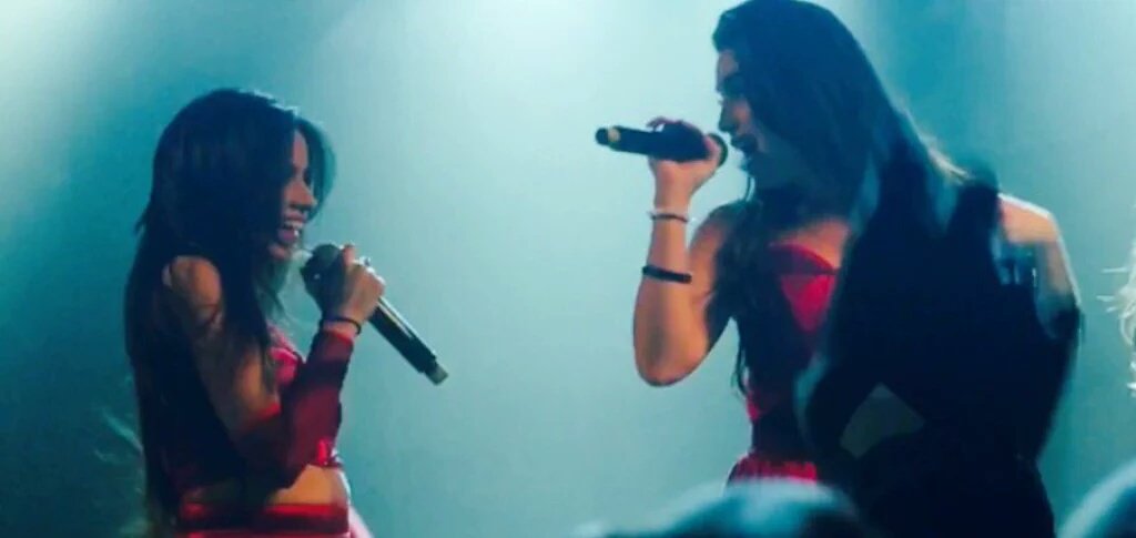 lolodime's tweet photo. #camren is intouchable https://t.co/j1VYEKn987