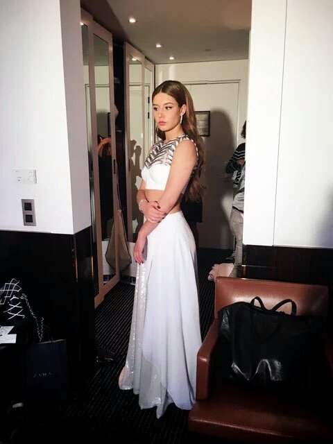ExarchopoulosES's tweet photo. Fotos de Adèle en #Cannes2016. https://t.co/1mldpy2Ik1