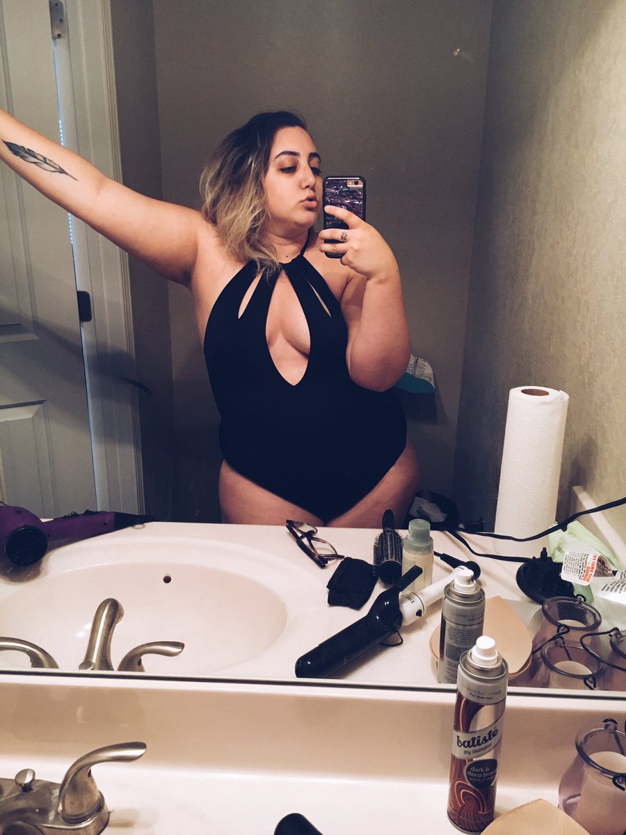 madisonlawrence's tweet photo. It's bathing suit season y'all!! also my hair is a mess (bathing suit from @AdoreMe ✨) https://t.co/Wdo08ZQqrY