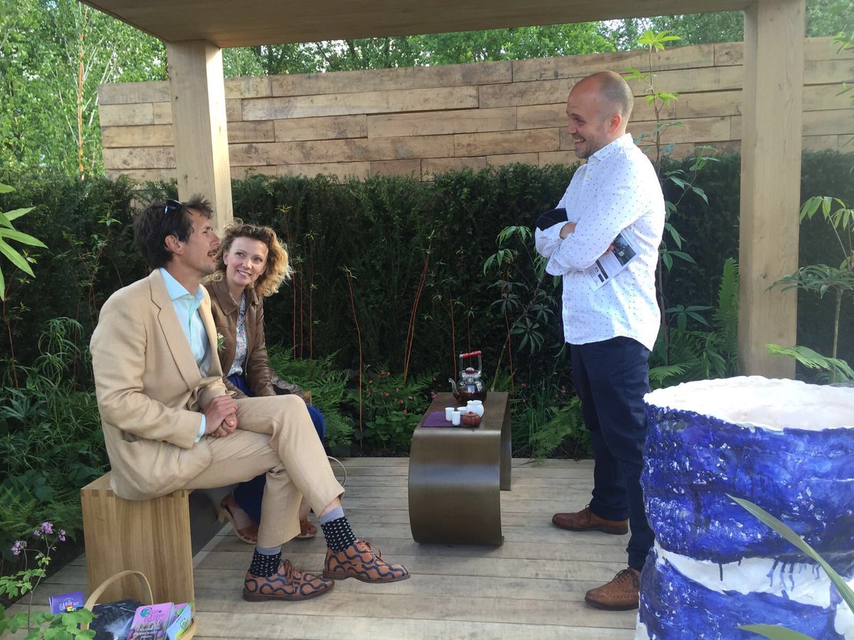 propagatingdan's tweet photo. Great to see James Faulks tonight. Thanks for your support #jamesfaulks #RHSChelsea https://t.co/CvzvD6EVmK