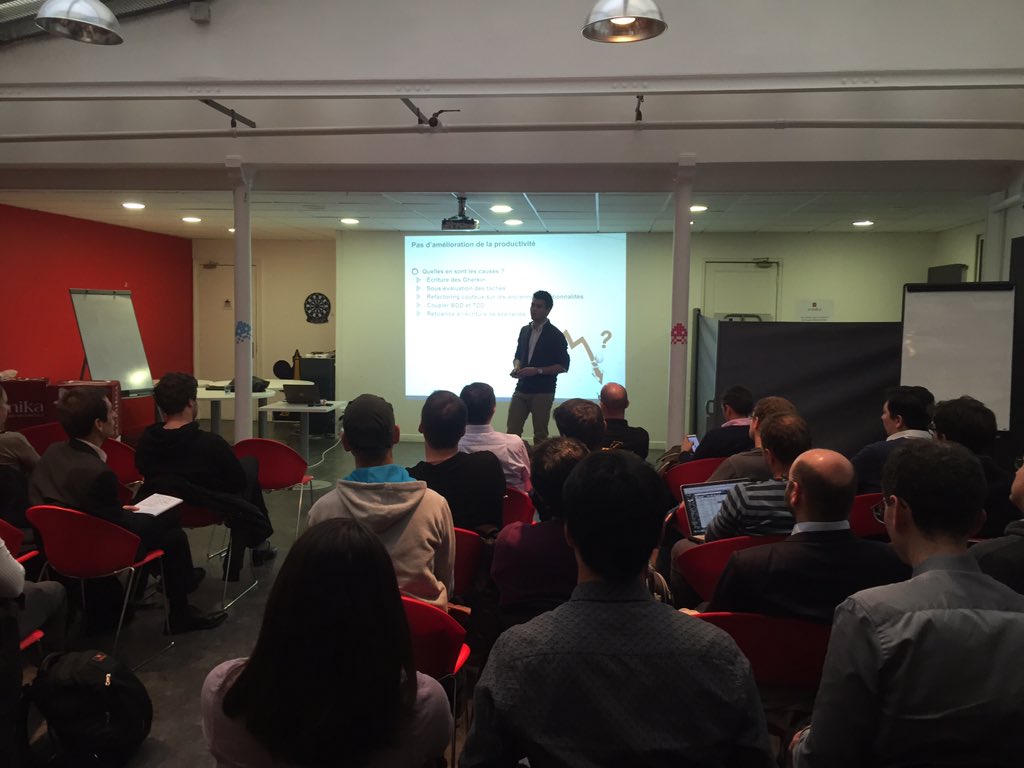 e_lalami's tweet image. Salle comble pour le REX de @ishoun #BDD avec #CucumberBDD #AgileTestingParis #Meetup