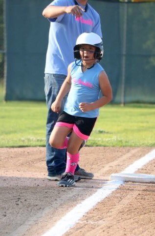 CrawfordEstela's tweet photo. The look on her face says it all. She finally realized she hit a home run. #softball #athlete #6u #kylabug https://t.co/a8Zd4NjRGB
