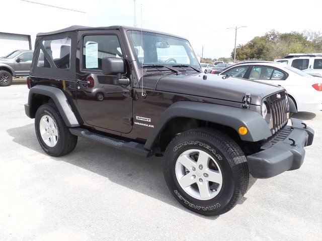 AM_AutoCircle's tweet photo. #DealOfTheDay Clean #carfax 2013 #Jeep #Wrangler 17k mi! DM for preferred pricing! #pensacola #sale #used #preowned https://t.co/6zXgRq7BCZ