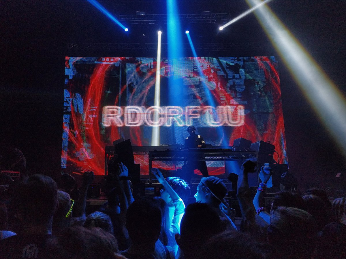CeitinnCusson's tweet photo. @DonDiablo still freaking in awe #Insomnia2016 @SolidEvents https://t.co/5vQd7sLWVC