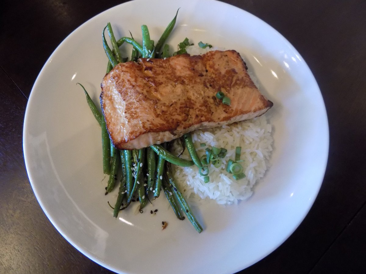 LiveEatLocal's tweet image. Chef Brian's Miso Salmon. Jasmine rice, sesame roasted green beans.