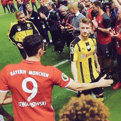 نظرة رويس تحكي الكثثثيير ي ليفا .