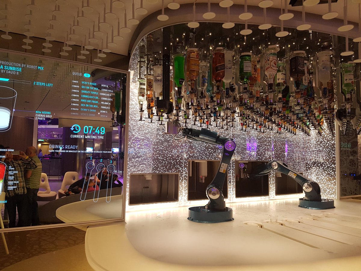 Maritimegeek's tweet image. Hardest decision of the night what to order from the #BionicBar ? #HarmonyoftheSeas #tweetingfromharmony