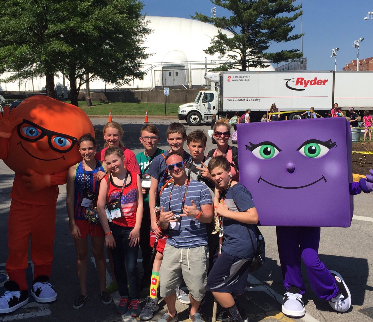 scott_dellosso's tweet photo. Our @IDODI team with the famous #boxandball! Having a great time at #GlobalFinals16! https://t.co/d03cz1tYmp