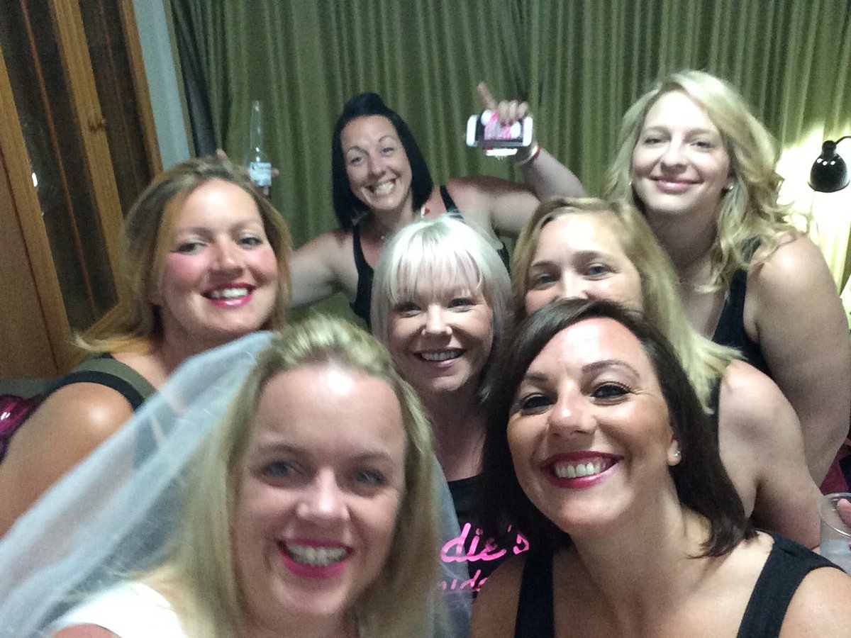 dottyjodie's tweet photo. Henidorm 2016, amazing weekend with my amazing friends #Benidorm #hendo #destroyedus https://t.co/J4Z288Ko3j