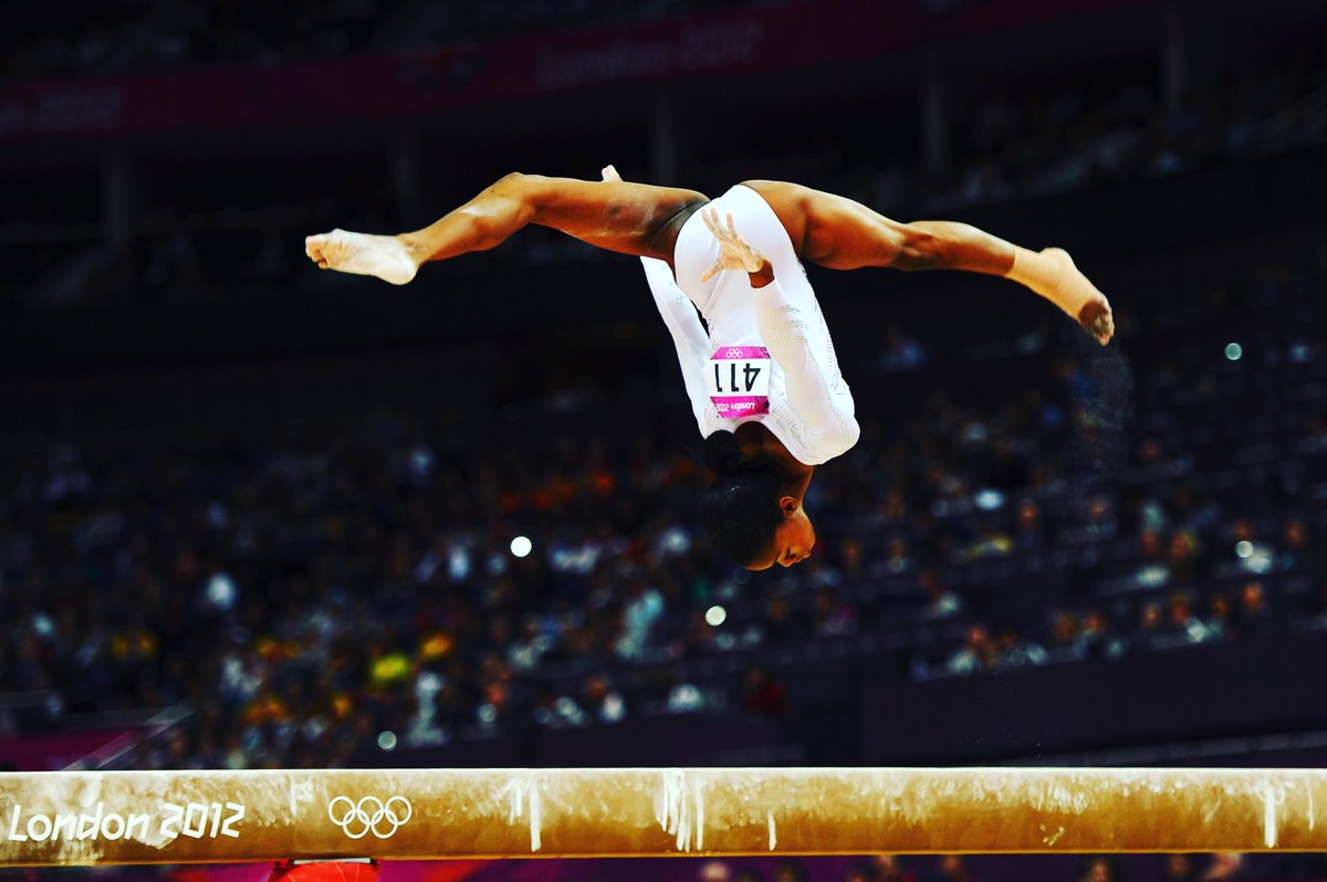 GABRIELLE DOUGLAS CjQY6vGWYAE0Lj7