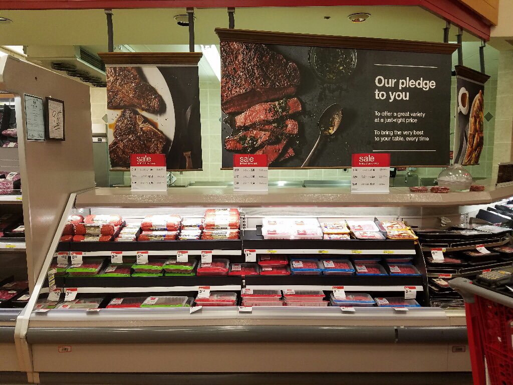 chandraharvey09's tweet photo. T1772 digging in on the value message!  No outs in food-We got this! @AmyMaigret @MelissaStanner @thelesfactor https://t.co/ST9SRvU9aS