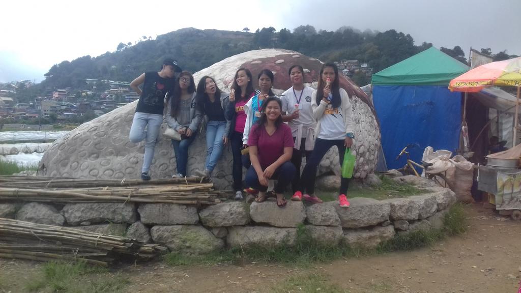 theonlyfil's tweet photo. After camp punta naman sa Strawberry Farm.. 
#strawberryfarm 
#Baguio 
#Ubernyt8 https://t.co/9mMiPLtKxO