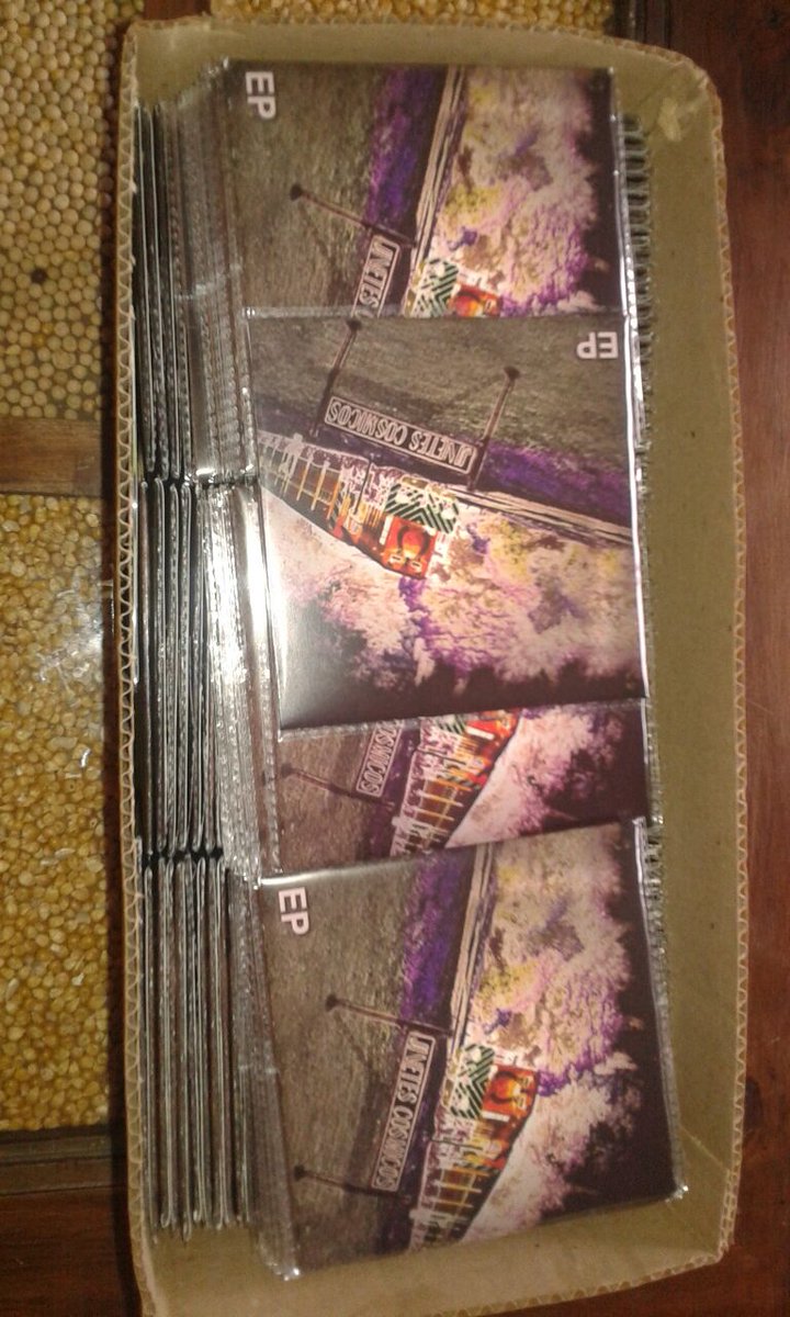 JinetesCosmicos's tweet photo. Amigos, ya está en nuestras manos nuestro primer EP, si quieren una copia solo deben mandarnos un mensaje !! https://t.co/auQNXEMe7Q
