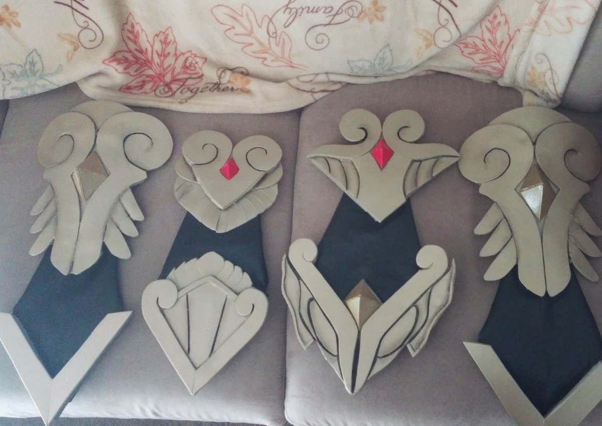 ChasingPixels's tweet image. Almost finished my Nemesis cosplay!! @SmiteGame #cosplay #hirezstudios #PhxCC