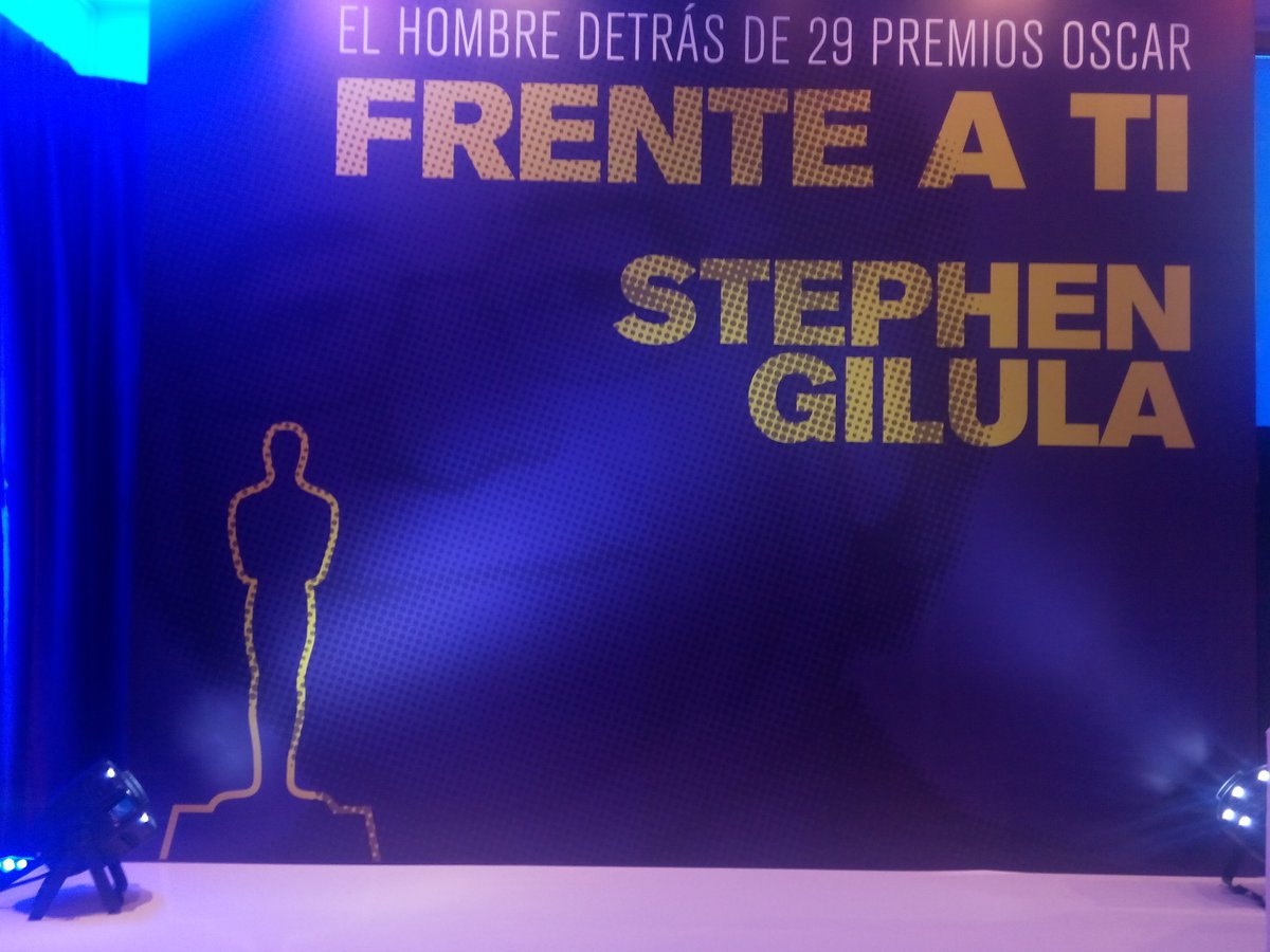 ddbourne's tweet photo. A minutos de comenzar esta súper experiencia llena de conocimientos con #StephenGilula #DetrásDelOscar https://t.co/8Cb4fRdTRu