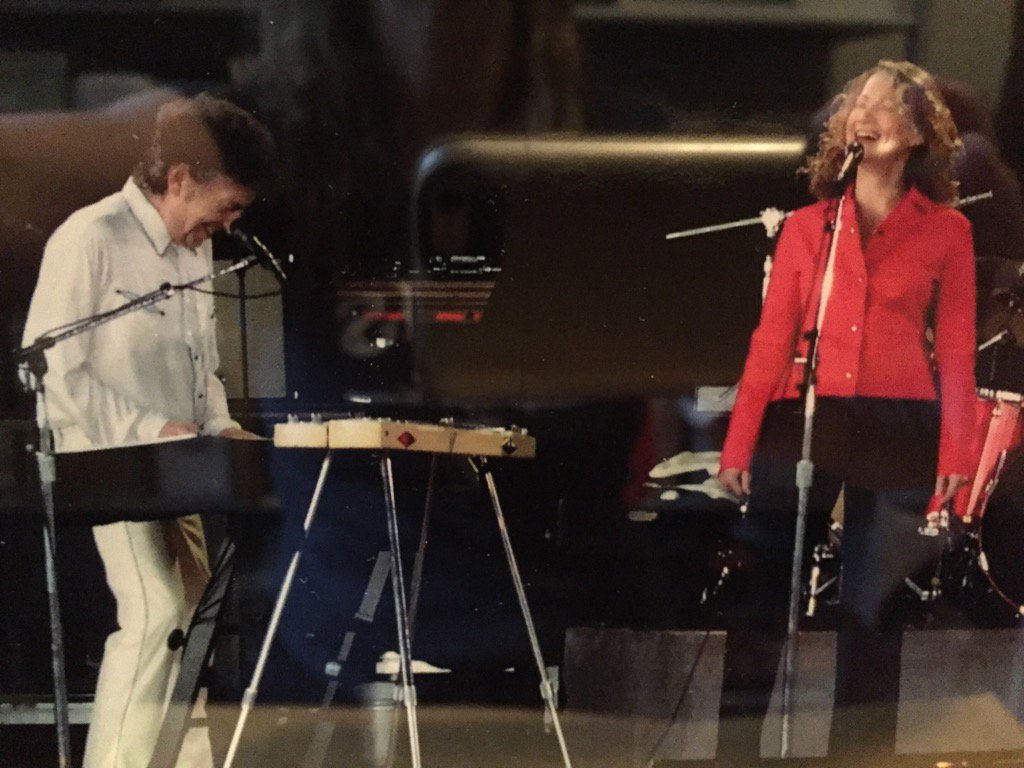 Joan Osborne tweet media