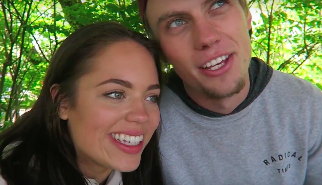 Okay so they are so perfect for each other!!! So adorable! #RelationshipGoals <a href="/ClaudiaSulewski/">Claudia Sulewski</a> <a href="/LoganMckay55/">Logan Butler</a> ❤️❤️💙💙