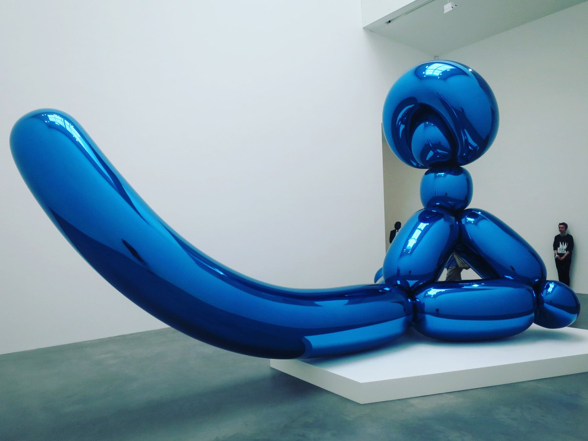 stephenmahoneym's tweet photo. #Mypix #Artist @jeffkoons #WorkOfArt #blue #BalloonMonkey his #solo #exhibition WV #expicit #Xrated room @NPSGallery https://t.co/Myl1Ww0RDM
