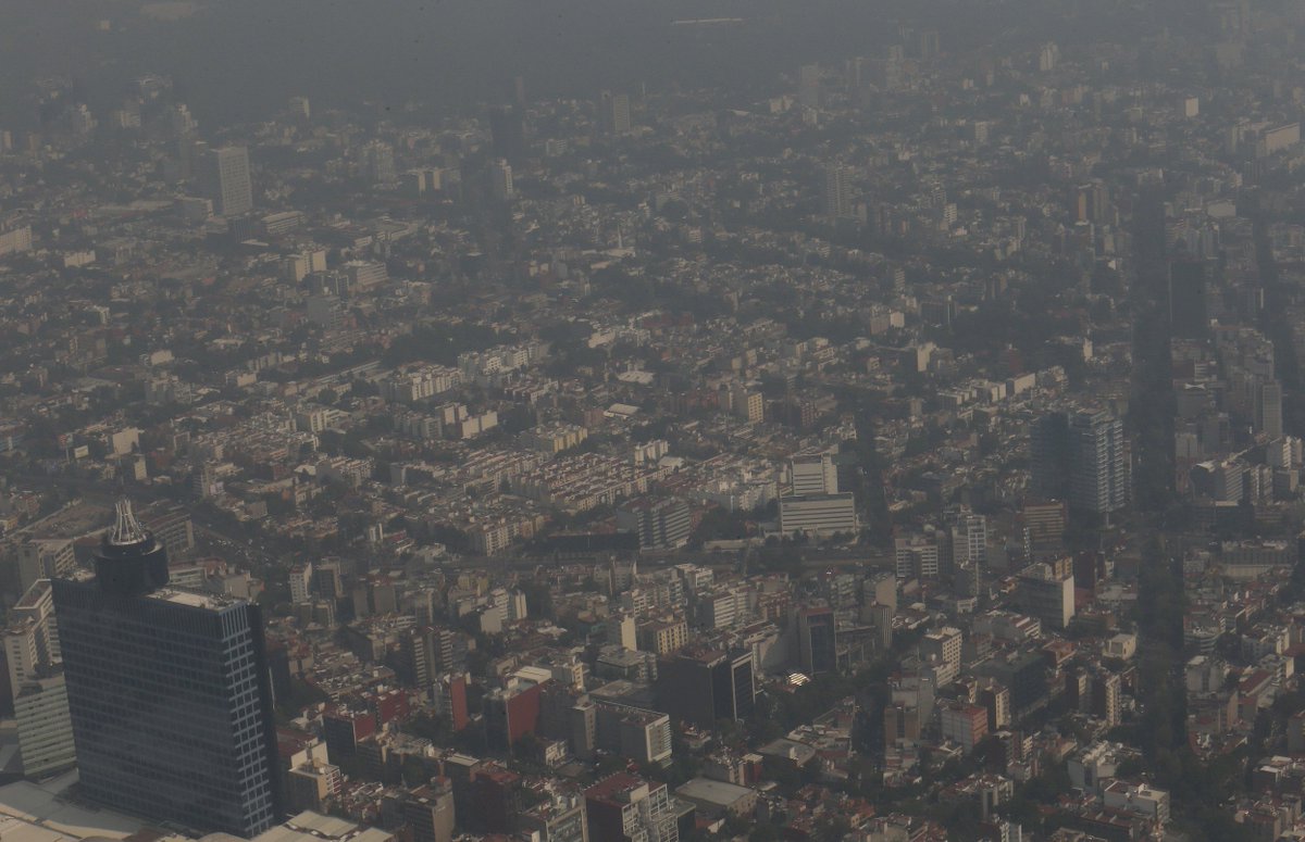 Semarnat analiza subir precio de gasolina para combatir la contaminación mile.io/1s8nrtv