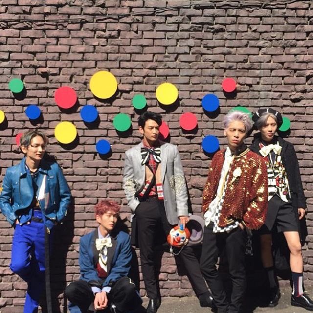 _SHINeeKey_b's tweet photo. 8 주년....! 신난다 . 안정감 있게 이대로 열심히 하자 사랑합니다 모두 https://t.co/fNW8RHcATe