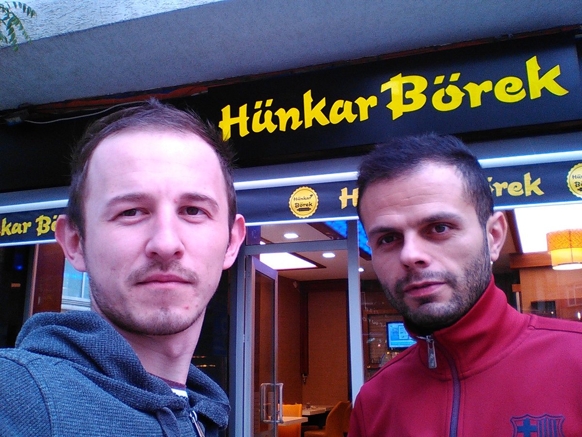 ErayAkca26's tweet photo. @degirmencirfan irfan bey siz işiniz basında Biz de işimiz basındayız Eskişehir'e beklıyoruz #BuradaBöyle https://t.co/gkeM7nVbCf