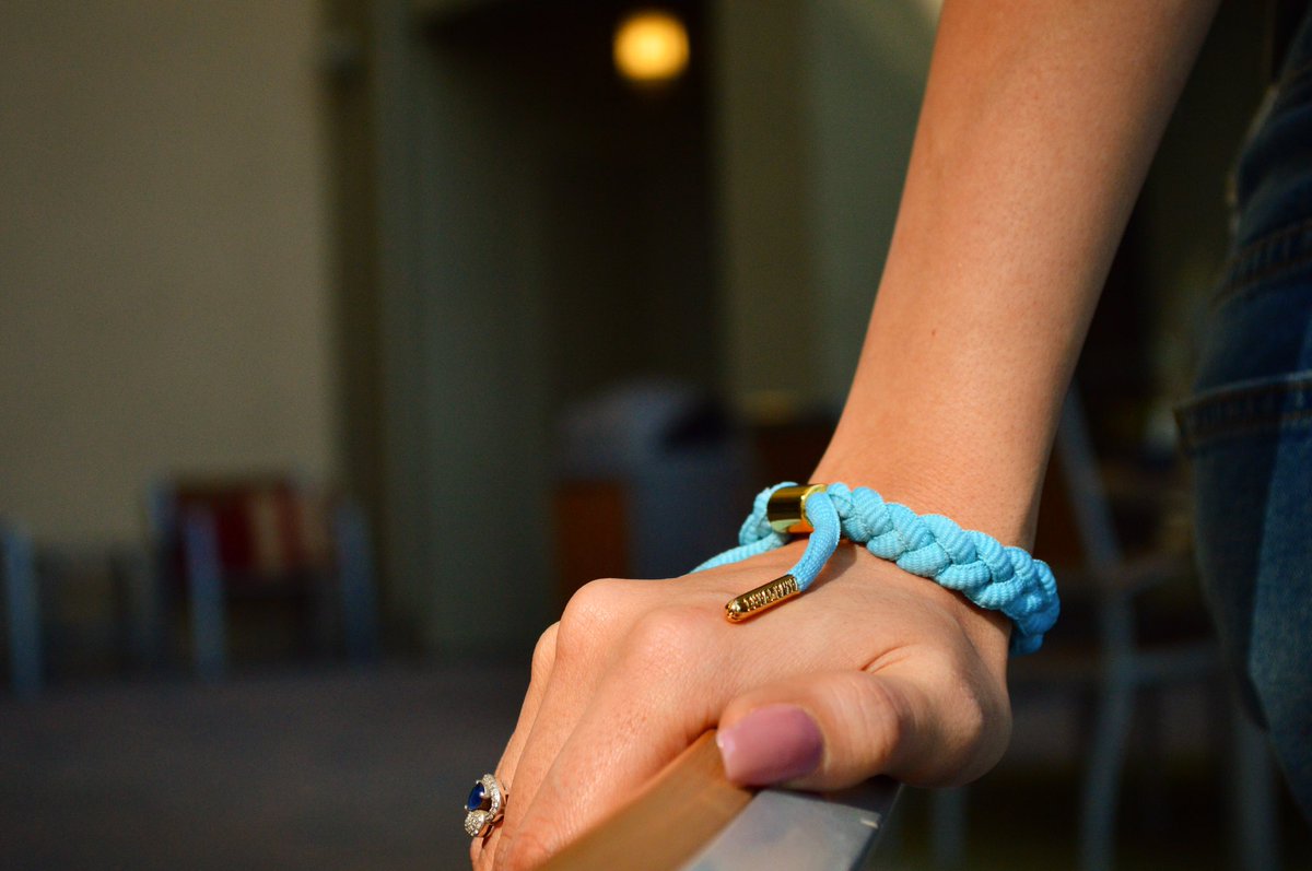 AMApparelMiami's tweet photo. Add a bit of South Beach to your summer with the Miami Blue #LifeBand

https://t.co/NgaBomBiH4 https://t.co/LAMGaQzm9A