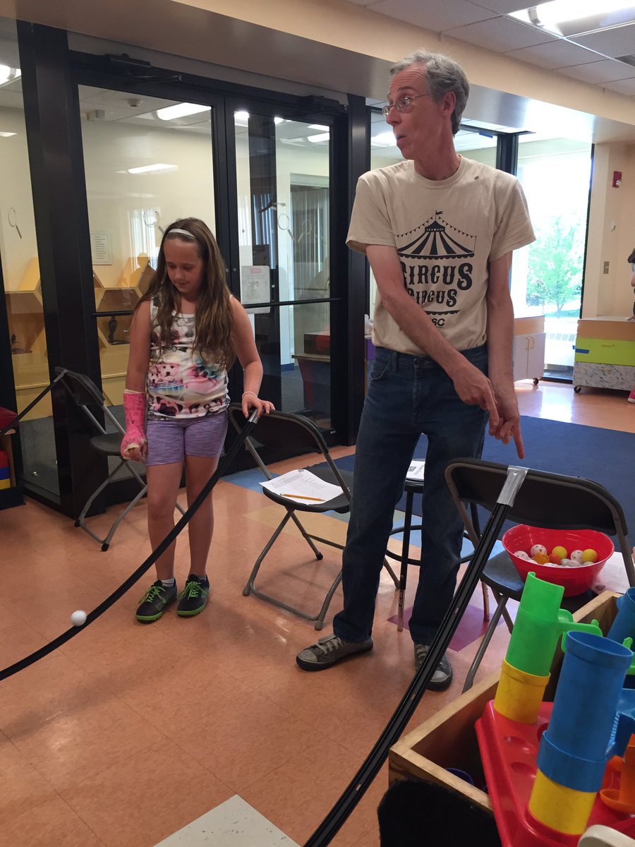 MrsPassarell's tweet photo. We had a great time exploring simple machines at the RMSC today! @PaddyHillTweet @GreeceCentral @Mastro_Gorham https://t.co/f0pZGlbCaE