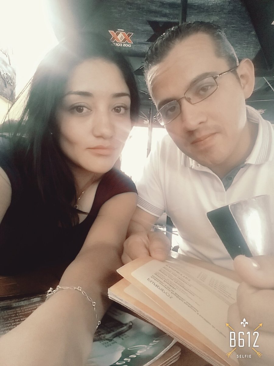 Jade_eli's tweet photo. El es el culpable de todo este sentimiento dentro de mi 💑
Lo amo!! 💕
#HermosoDiaEnCoyoacan 🍷🍝🌻 https://t.co/SaKPHNzvOr