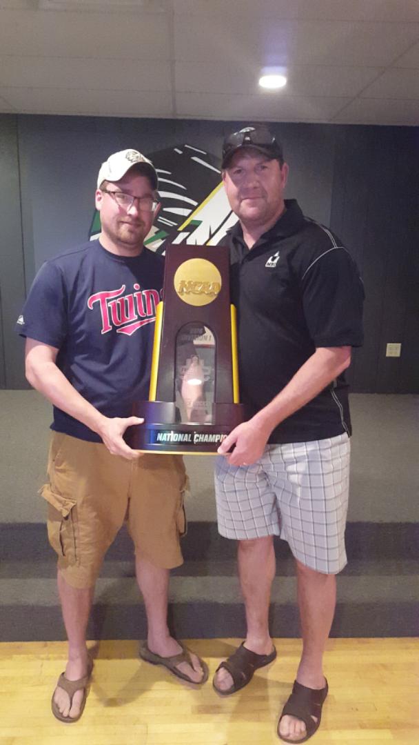 Czapiewski4661's tweet photo. Nice to meet Coach Berry and No. 8 #Raise8 https://t.co/ewKCTUjibF