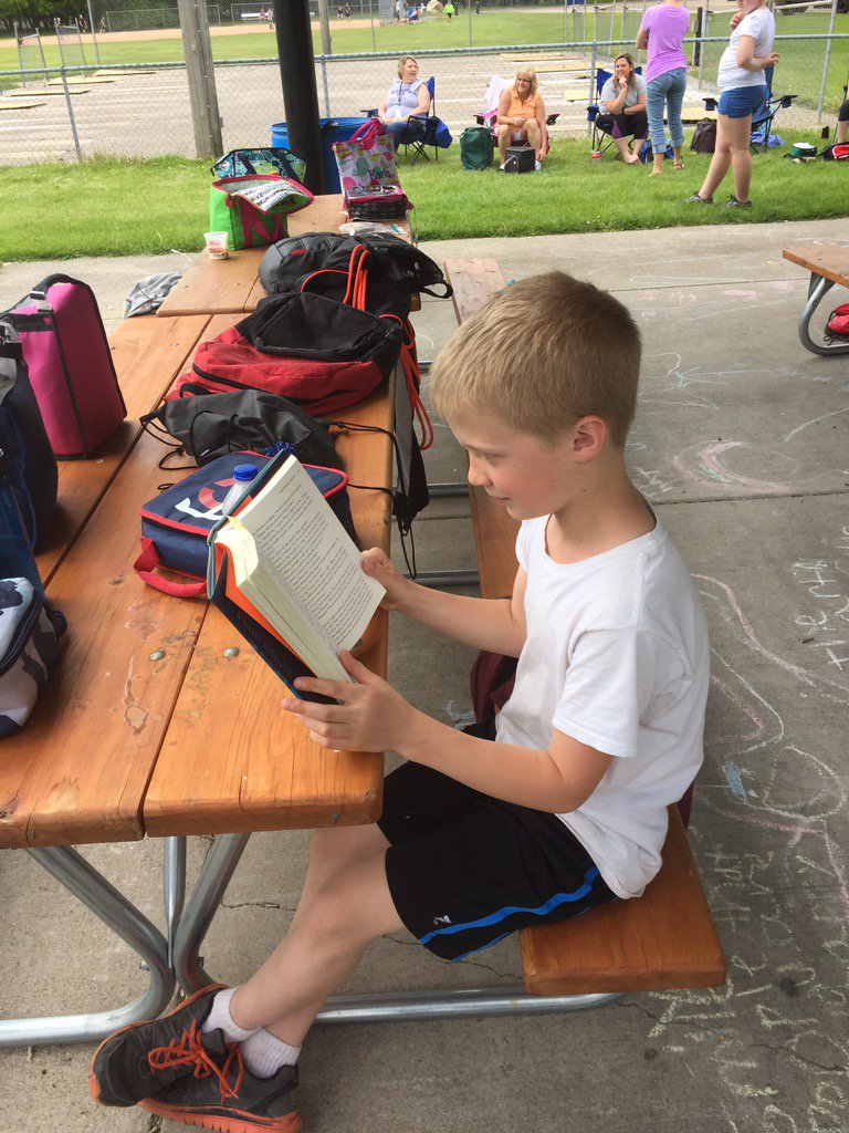 tschermann94's tweet photo. Last day of school fun! One of my readers took advantage of reading at the park!. Love it!!! #gslcultureofsuccess https://t.co/z2jErzQrHU