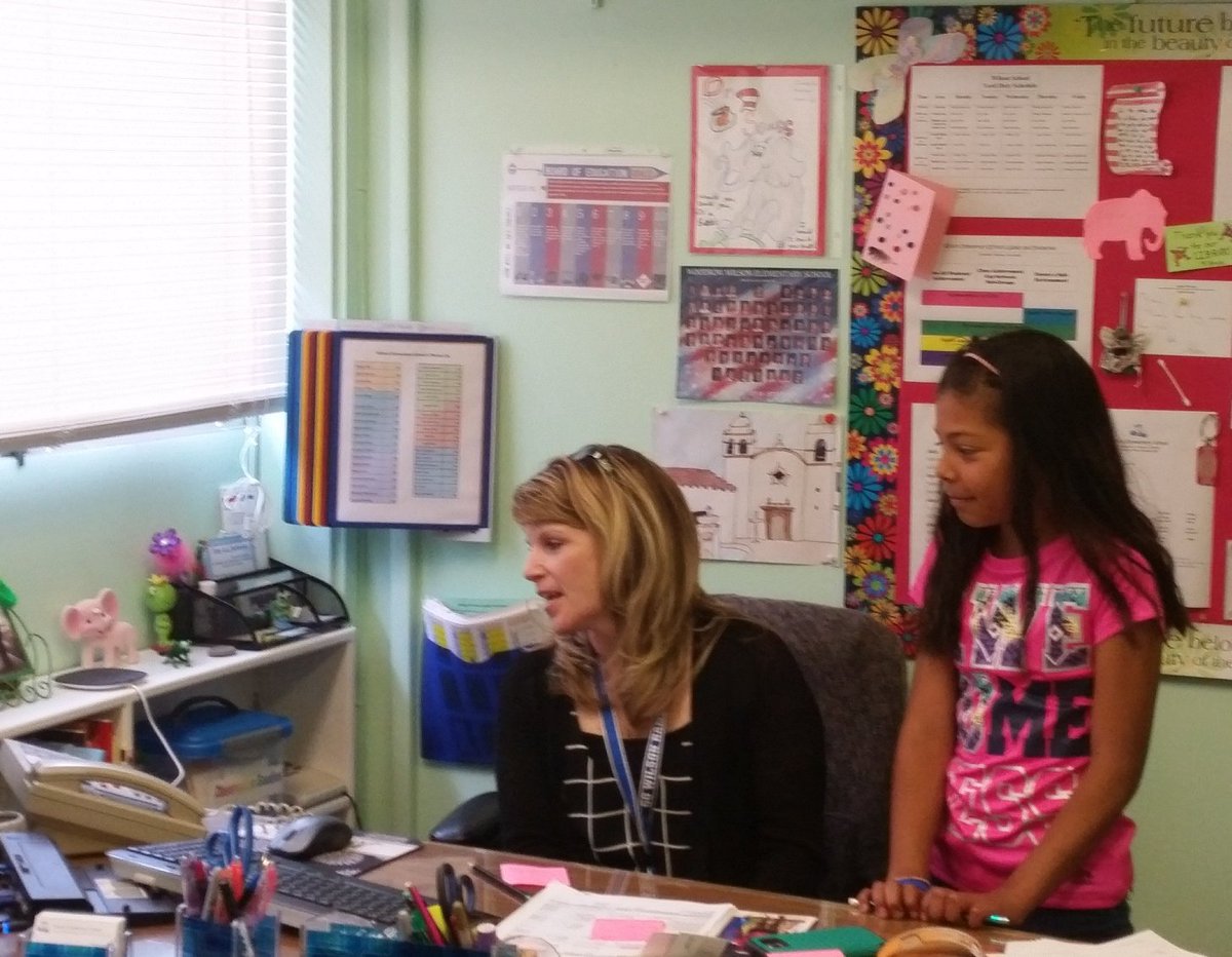 1dmcdowell's tweet photo. What happens when Ss share their success with our principal? She calls their parents to celebrate! #whyilovewilson https://t.co/knexP8az6K