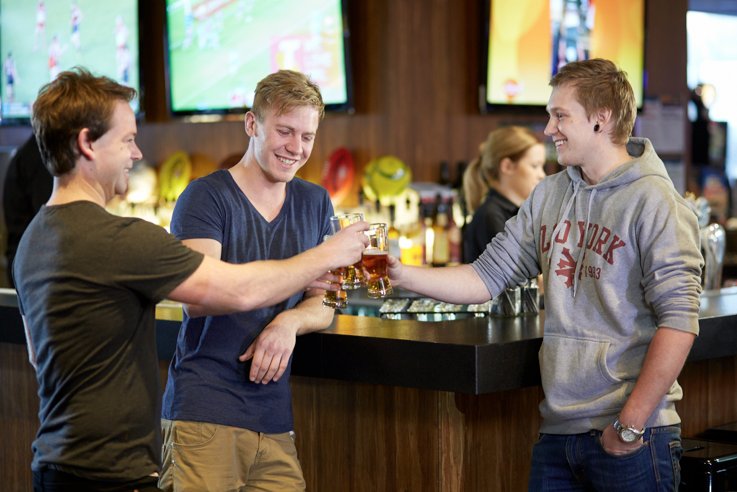 ZagamesHotels's tweet photo. Our sports bars are the best place to head down to watch live sport with your mates. Don't miss any of the action. https://t.co/IH5zDT0dgz